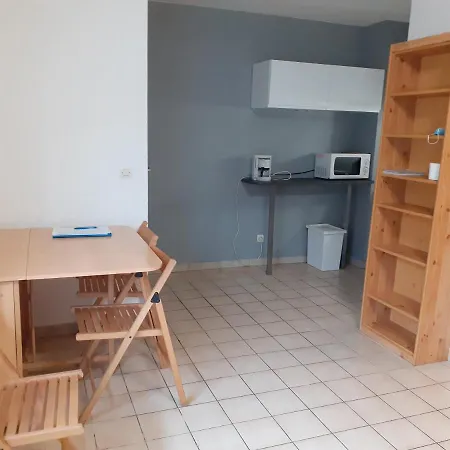 Appartement Studio Gare/europole